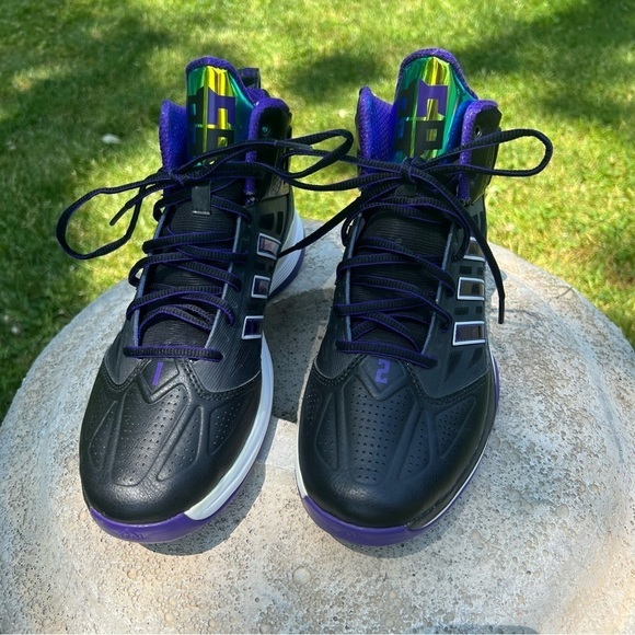 Dwight Howard D Light Basketball Sneakers Purple and Black w/ Iridescent Tongue - Picture 10 of 10